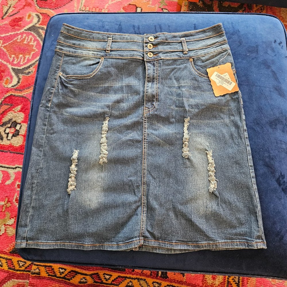 (NWT) Be-Girl Blue Wash Distressed Denim A Line Skirt Size 3XL